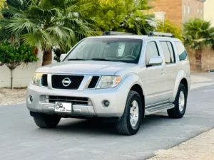 Lowest Price In Market Nissan Pathfinder 2011 Model 4x4 7 Seat SUV نيسان باثفايندر