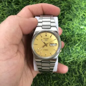 Seiko 5 .  Original automatic watches.  Japan made.  super clean.  no scratch.