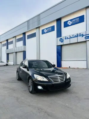 Used Genesis G80 in Tripoli