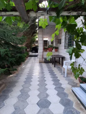 300 m2 5 Bedrooms Townhouse for Sale in Amman Naour
