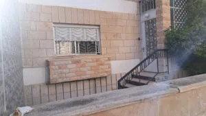 شباكين  المنيوم مع حديد الحماية و أبجور المنيوم