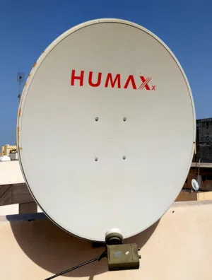 طبق دش +عدسة 2 مخرج + سلك Dish satalit + Head with 2 output +wire