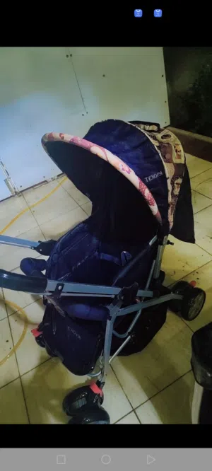 عربانه وسرير اطفال