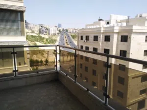 300 m2 4 Bedrooms Apartments for Sale in Amman Deir Ghbar
