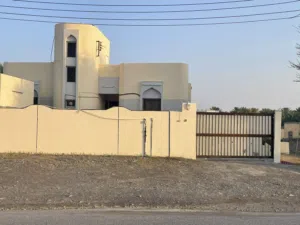 190 m2 3 Bedrooms Townhouse for Rent in Al Dakhiliya Nizwa