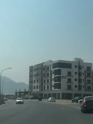 موقع مناسب للمستثمرين: بيسمنت 360م للإيجار Investor-Friendly Location: 360 sqm Basement for Rent.