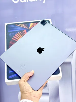 Apple iPad Pro ( M1-12.9inch)128gb 5th generation good Condition One Month shop warranty Box Cable