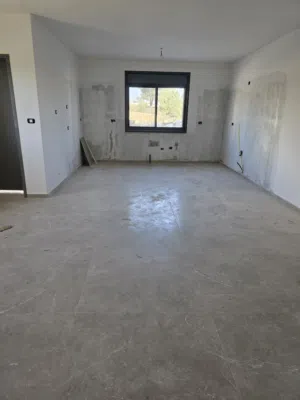 شقه للبيع بمنطقه البيره