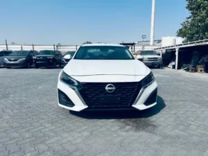 نيسان التيما وارد أمريكي موديل 2019 S أبيض داخل بيج من الوكالة الأصلي بيج الدعامية المقدمة محولة