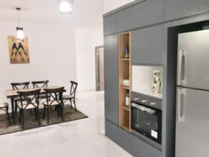 شقة مفروشة للإيجار قريبة من وسط البلاد