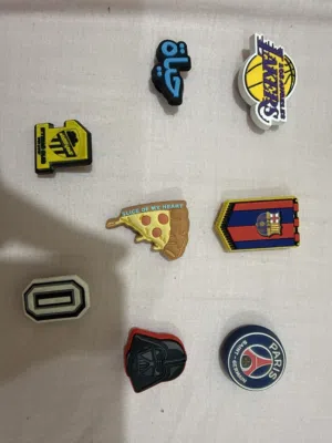 ملصقات كروكس