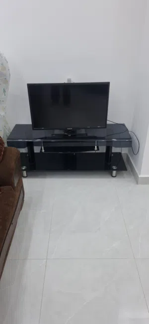 طاوله  تلفزيون  البيع  بحل جديدطوله بحل وكاله