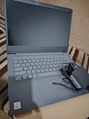 لابتوب شبه جديد للبيع