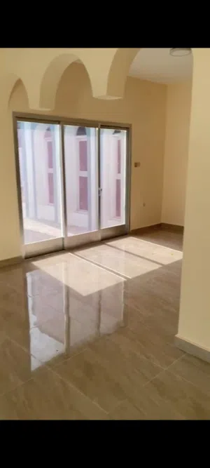 8100 m2 4 Bedrooms Townhouse for Sale in Sharjah Umm Khanoor