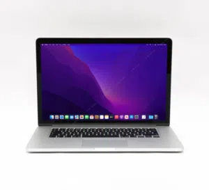 MacBook Pro 2017 نظيف هلبا