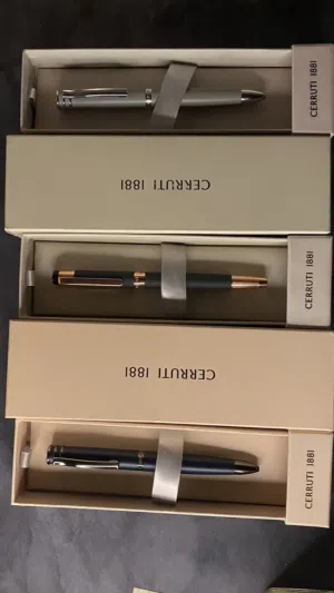 اقلام من براند Cerruti 1881 براند إيطالية