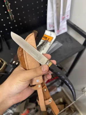 للبيع سكين