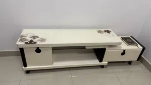 طاولة التلفاز