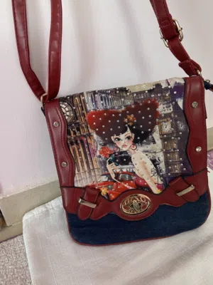 حقيبة زرقاء وخمرية جميلة للبنات