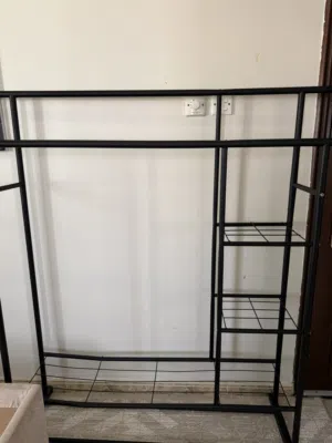 علاقة ملابس