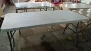 للبيع طاولات منزلية