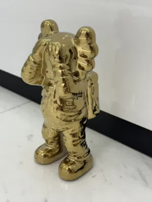 Luxury Golden Astronaut Figurine - A Unique Collectible Decoration