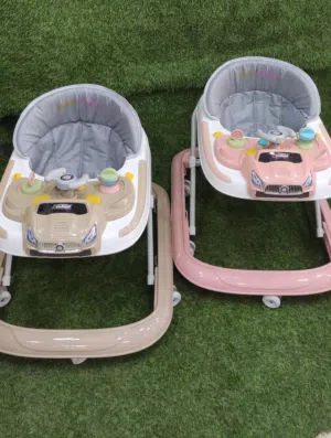 فقط 22دمتوفرة الآن عربة مشي للأطفال ستايل سيارة أنيق ومريح مثالية لدعم خطوات طفلك الأولى بأمان ومتعة