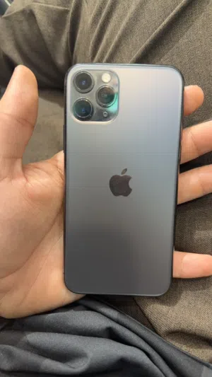 Apple iPhone 11 Pro 256 GB in Basra