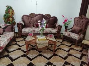 طقم كنب مع برادي للبيع