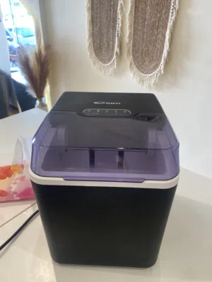 محضرة ثلج/ صانعة ثلج ice maker جديدة مستعملة فقط شهر