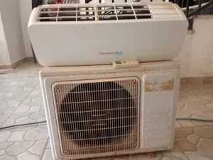 مكيف  جنرال مستعمل شغال يبي زيادة غاز22