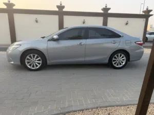 كامري 2017 ماشية 276 الف فول رقم واحد تشكياات الوكالة 4 سلندر خليجي صبغ وكاله