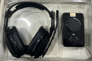 للبيع سماعة استرو a40 tr مع الmixamp مع جميع اغراضها الاصلية
