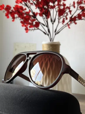 نظارة شمسية ماركة جوتشي Gucci صنع إيطالي شبه جديدة