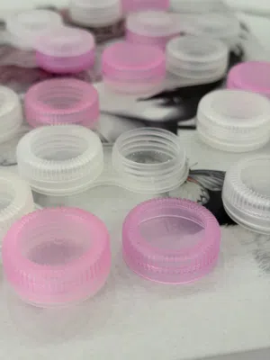 احمي عدساتك بأناقة!