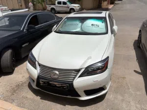 Used Lexus ES in Al Riyadh