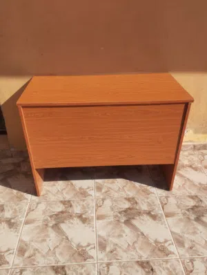 طاولة مكتب