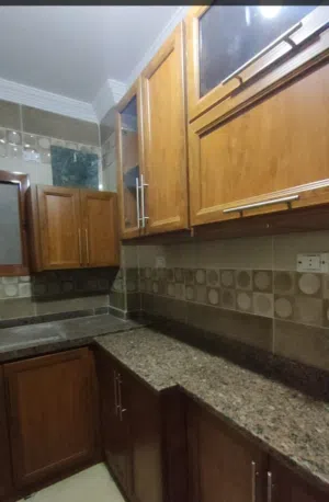 مطبخ خشمونيوم
