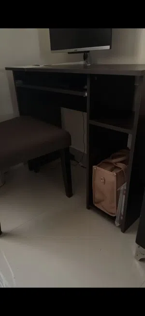 عدد 2 مكتب بدون كرسي