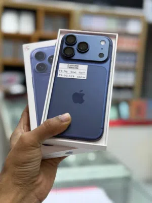 iPhone 17 pro- 256 GB - All Great - Box piece- warranty 12/2/27