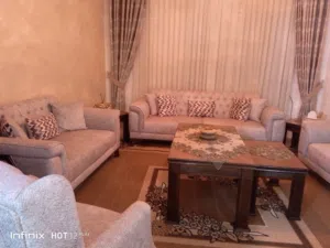 اثات للبيع