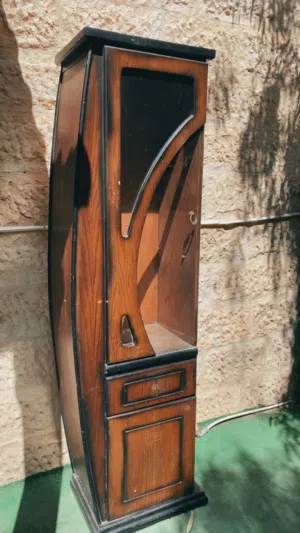 خزانة للسفرة للبيع