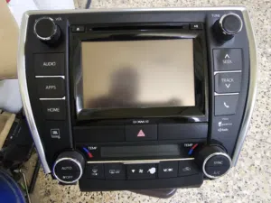 فرشات وشاشه
