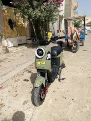 دراجه البيع شحن R9 جديده 2025 بطاريات 32 الملف 2000