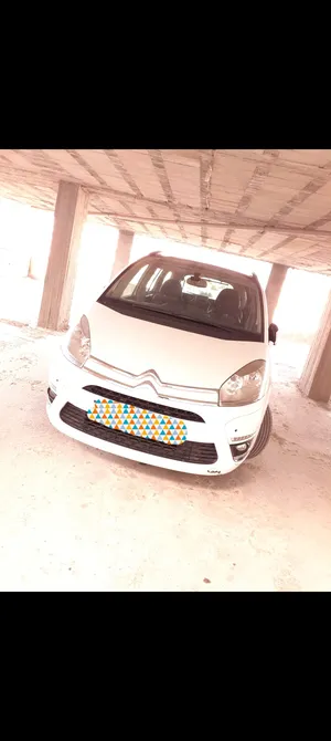 ستروين-بيكاسو-c4-2012-7-ركاب