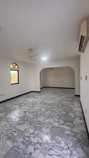 95 m2 2 Bedrooms Apartments for Rent in Muscat Qurm
