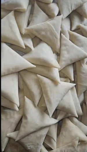 Samosa ( Fresh & Fried ) Available