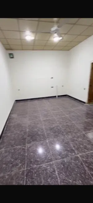 مشتمل أرضي للإيجار في بريهة تابع الوصف