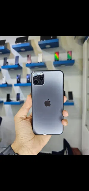 Apple iPhone 11 Pro Max 64 GB in Sana'a