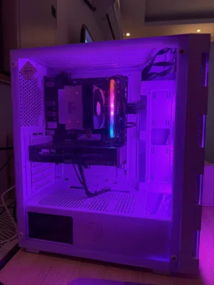 للبيع pc شبه جديد استخدام اقل من شهرين